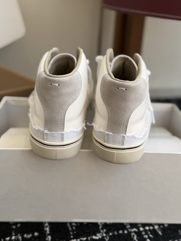 Ma*iso*n Mar*giela MNMA-0217