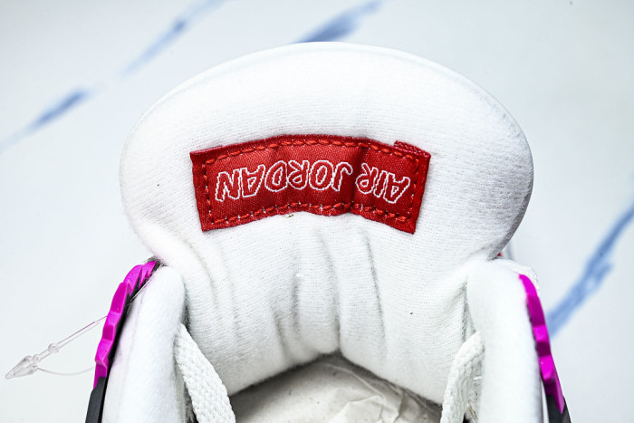 NIKE AIR JORDAN 4 RETRO JA1135-100