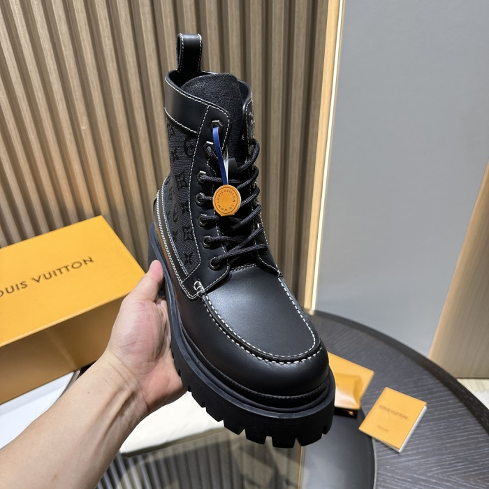 L**V**T* BOOTS LVTBS-061