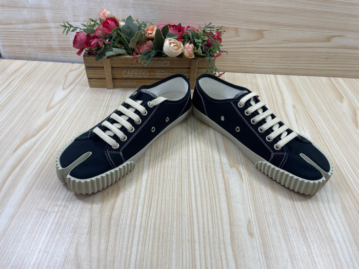 Ma*iso*n Mar*giela MAMA-0114