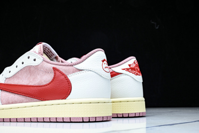Travis Scott x Air Jordan 1 DM7866-100