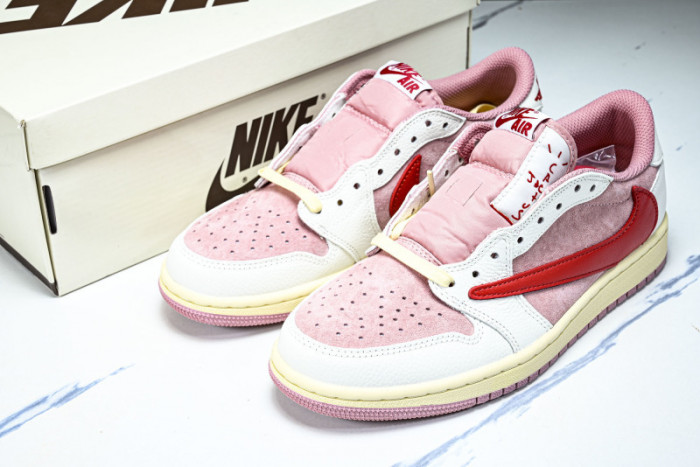 Travis Scott x Air Jordan 1 DM7866-100
