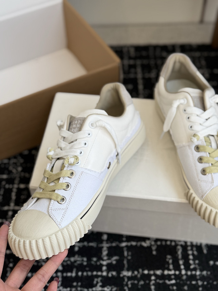 Ma*iso*n Mar*giela MNMA-0212