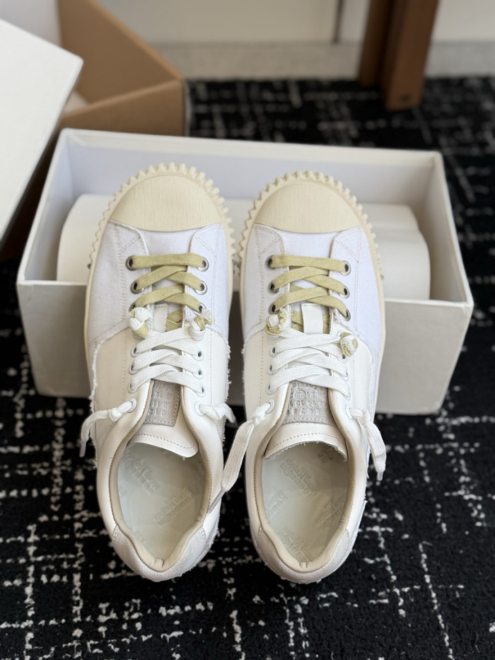 Ma*iso*n Mar*giela MNMA-0212