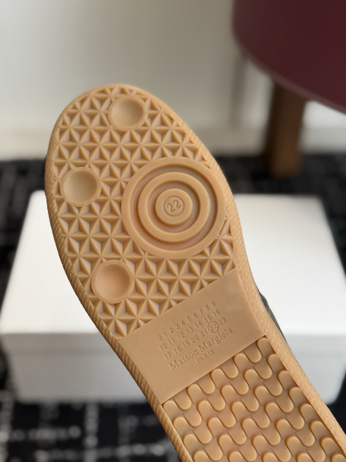 Ma*iso*n Mar*giela MNMA-0225