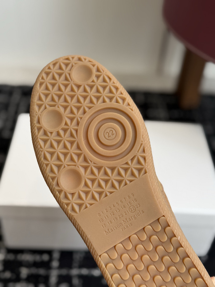 Ma*iso*n Mar*giela MNMA-0227