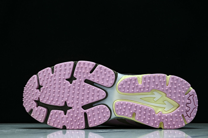 C/O​ SNEAKERS CO-072