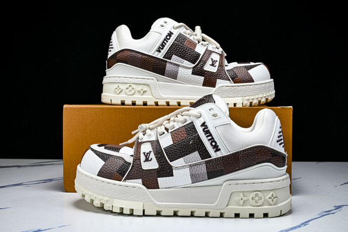 L*VT TRAINER MAXI LVSMS-004