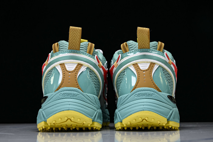 C/O​ SNEAKERS CO-078