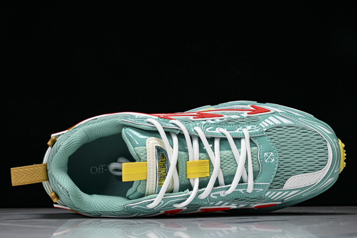 C/O​ SNEAKERS CO-078