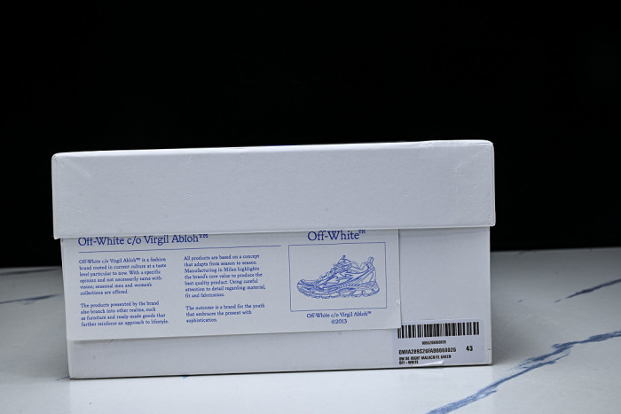 C/O​ SNEAKERS CO-078