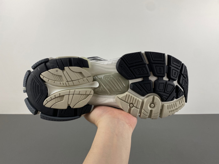 Ba*len*cia*ga track runner btt-207