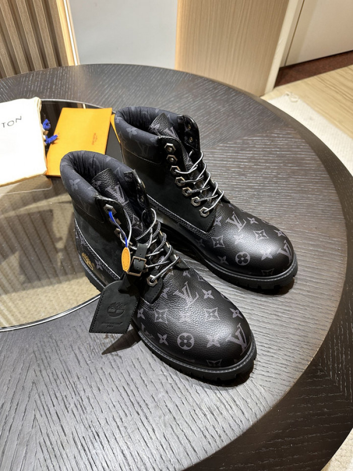 L**V**T* BOOTS LVTBS-010