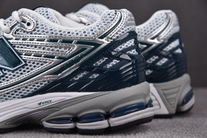 new Ba1an*e 1906r silver metallic deep ocean u1906rce