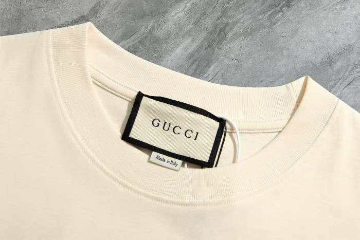 G*UCCI CLOTHES GICS-029