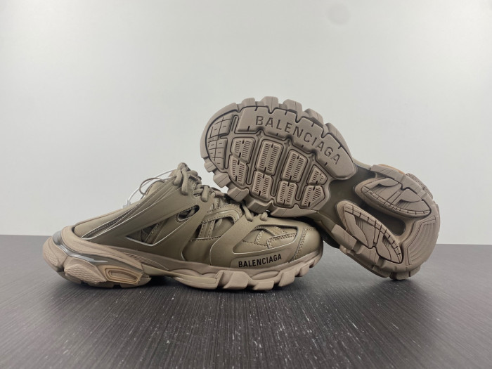 Ba*len*cia*ga track trainer btt-026