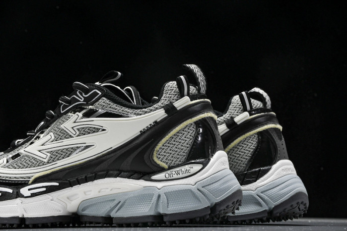 c/o sneakers co-004