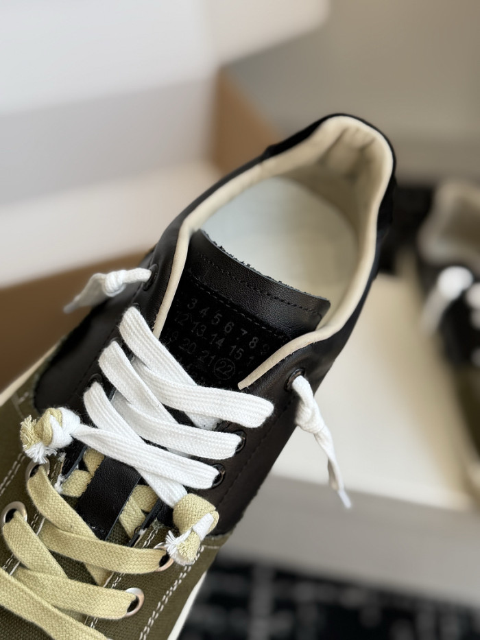Ma*iso*n Mar*giela MNMA-0213