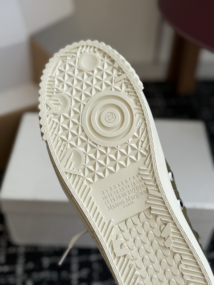 Ma*iso*n Mar*giela MNMA-0213