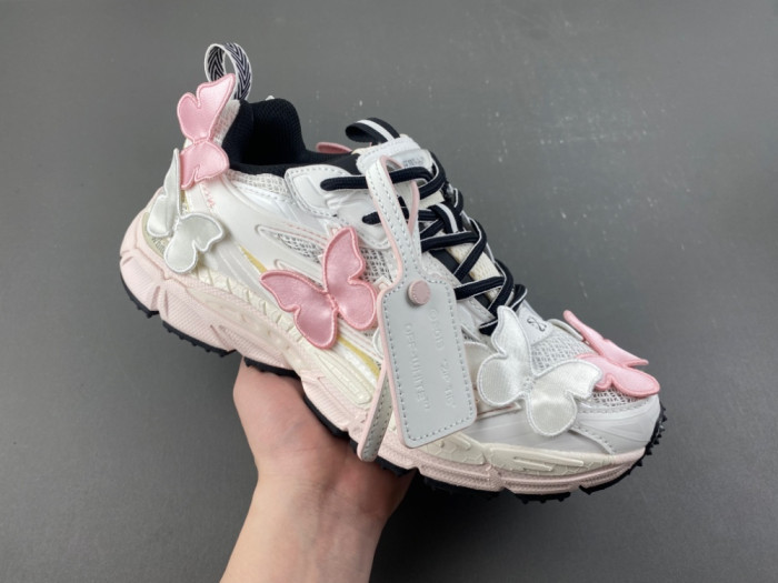 C/O​ SNEAKERS CO-076