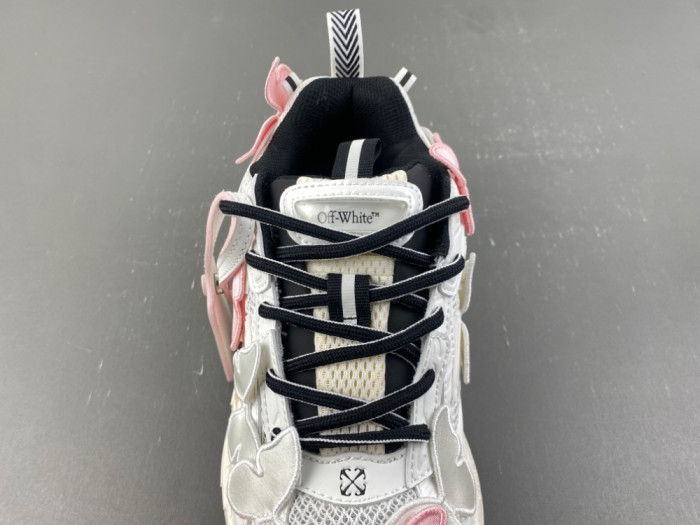 C/O​ SNEAKERS CO-076