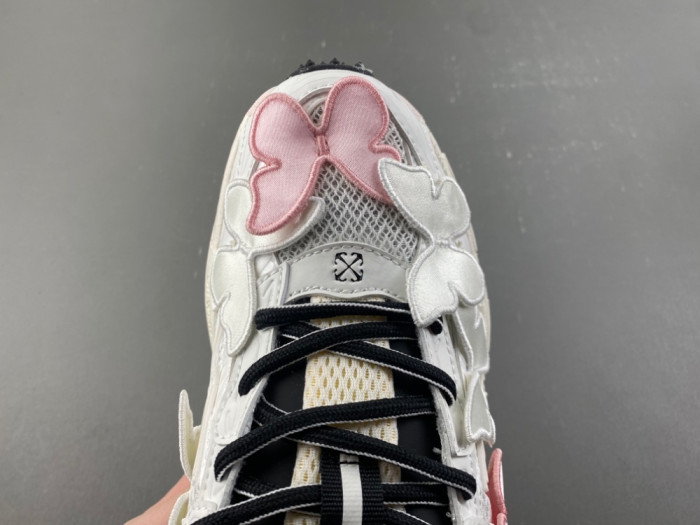 C/O​ SNEAKERS CO-076