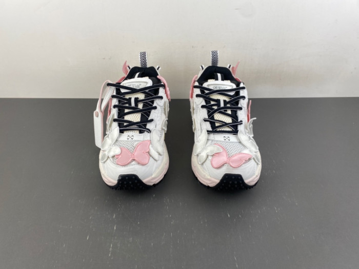 C/O​ SNEAKERS CO-076
