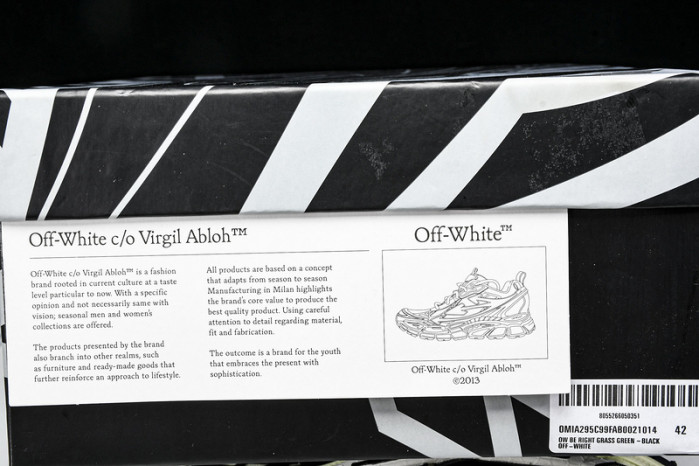 C/O​ SNEAKERS CO-033