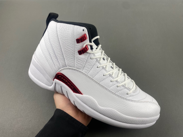 JORDAN 12 White flame red 