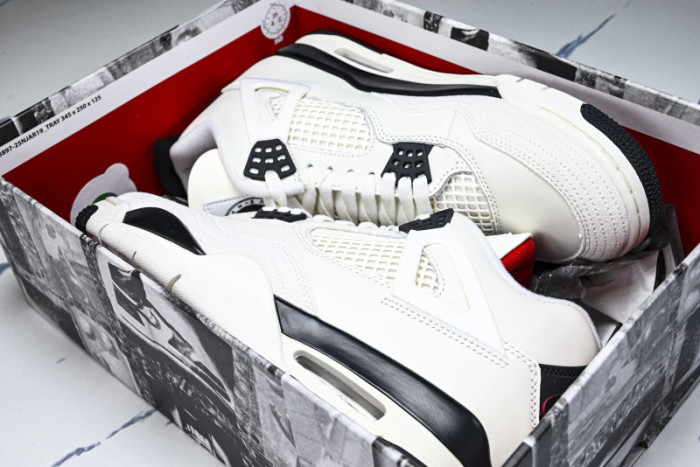 Air Jordan 4“Flight Club”Sail/Black-University Red IM4002-100