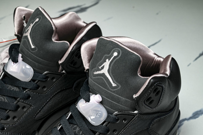 Air Jordan 5 “Off Noir” HQ3004-001