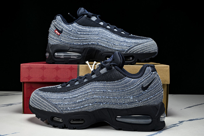 Nike Air Max 95 SP HM4743-400
