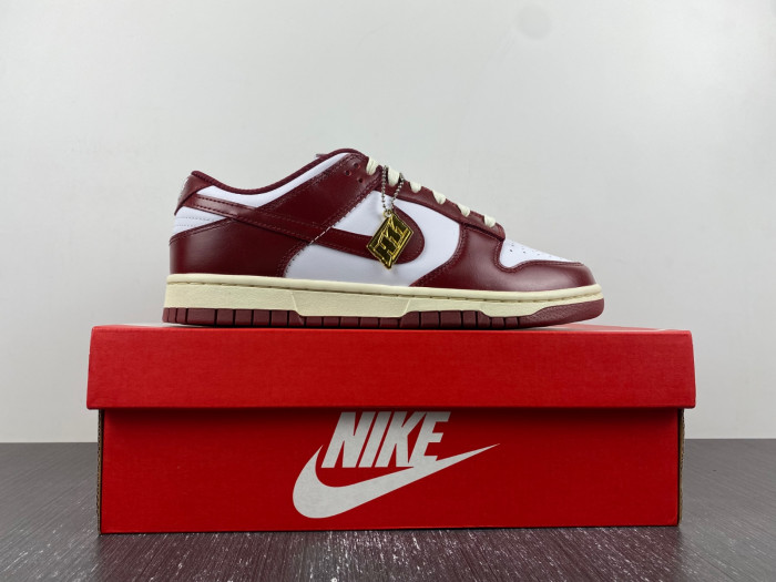 dunk low prm “team red” j4555-100