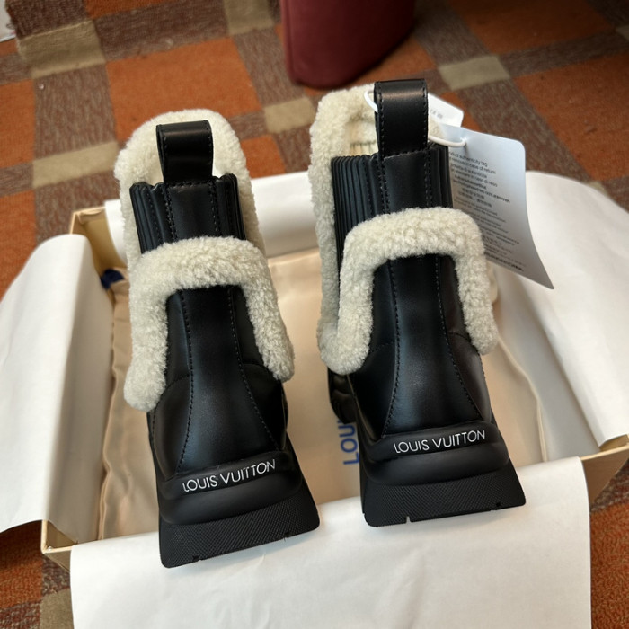 L**V**T* BOOTS LVTBS-020