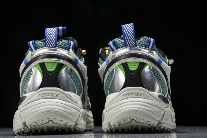 c/o sneakers co-005
