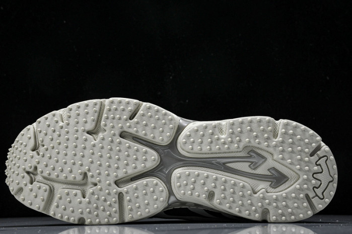 c/o sneakers co-005