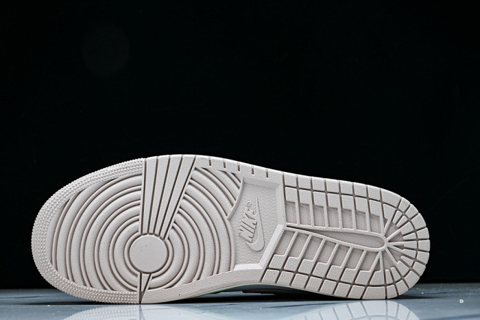 Air Jordan 1 Low DC0774-162