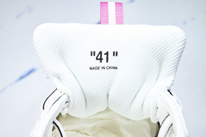 C/O​ SNEAKERS CO-065