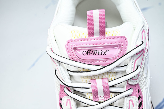 C/O​ SNEAKERS CO-065