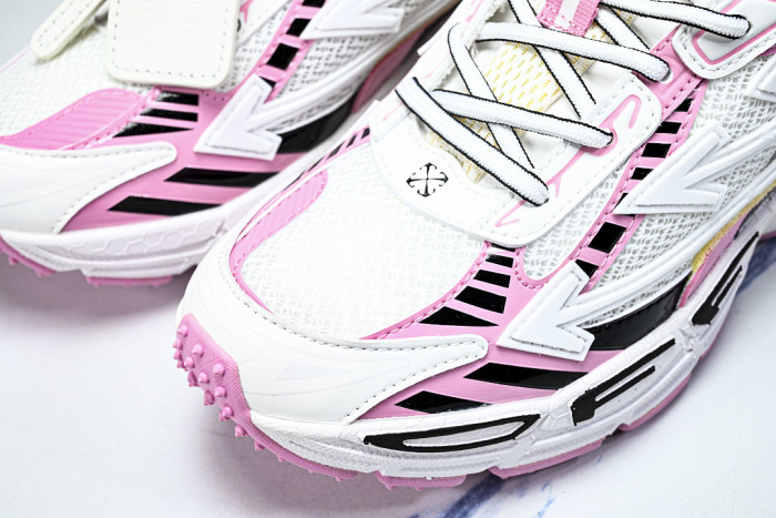 C/O​ SNEAKERS CO-065