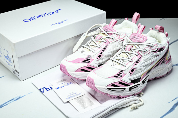 C/O​ SNEAKERS CO-065