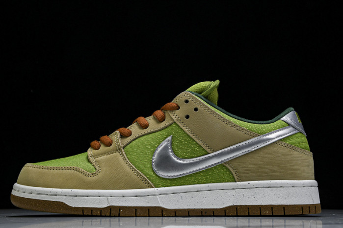 nike sb dunk low “escargot”  fq7585-200