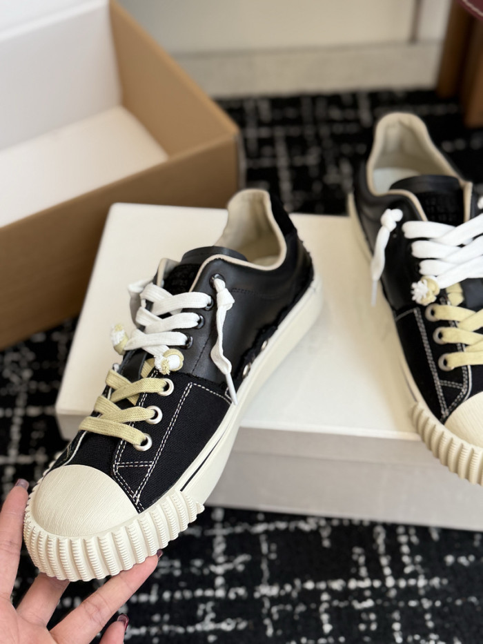 Ma*iso*n Mar*giela MNMA-0216