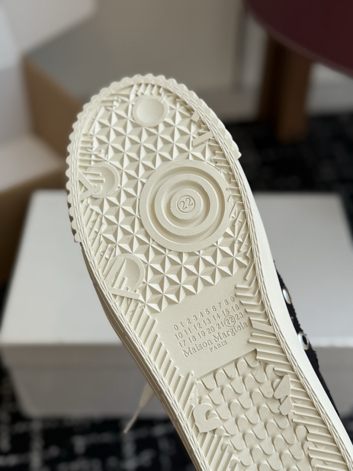 Ma*iso*n Mar*giela MNMA-0216