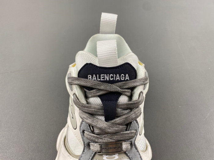 b*al*enciaga cargo bco-001