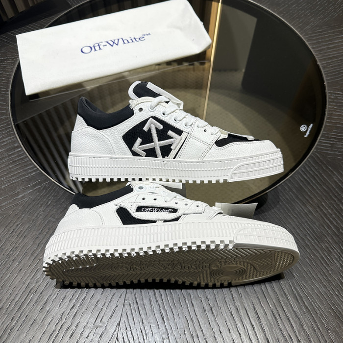 C/O​ SNEAKERS CO-016