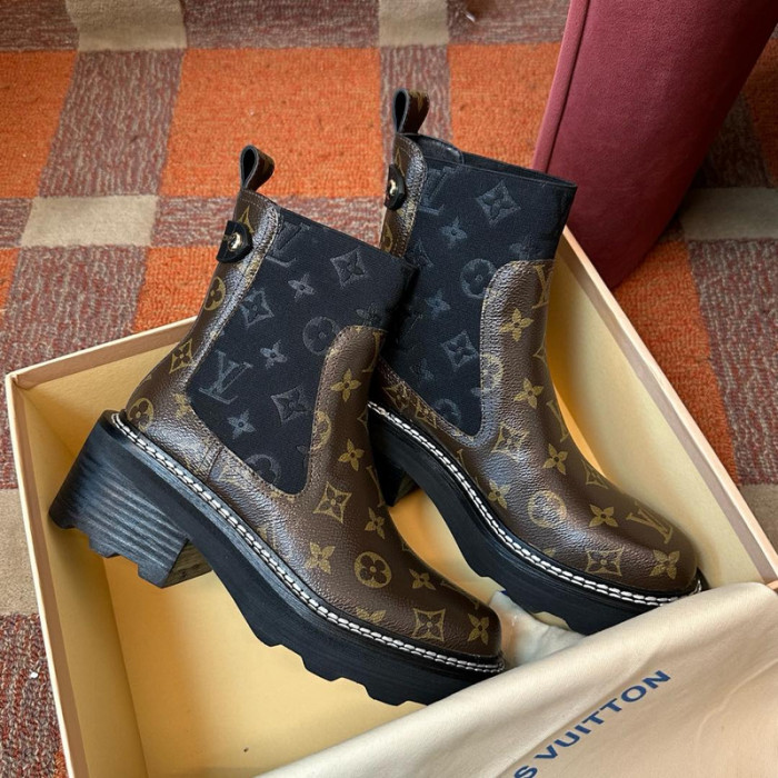 L**V**T* BOOTS LVTBS-034