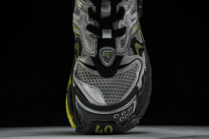 Ba*len*cia*ga track runner btt-205