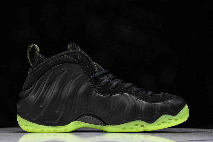 Nike Air Foamposite One “Volt” HF2902-001