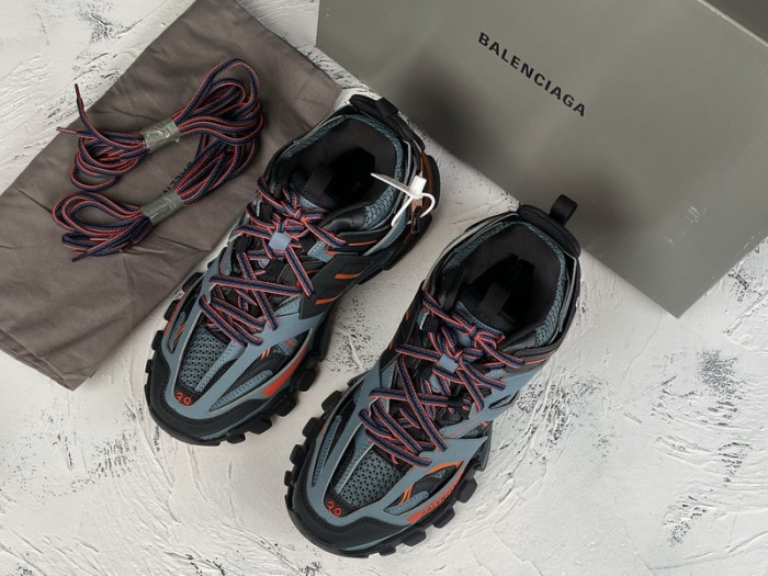 Ba*len*cia*ga track trainer  btt-015